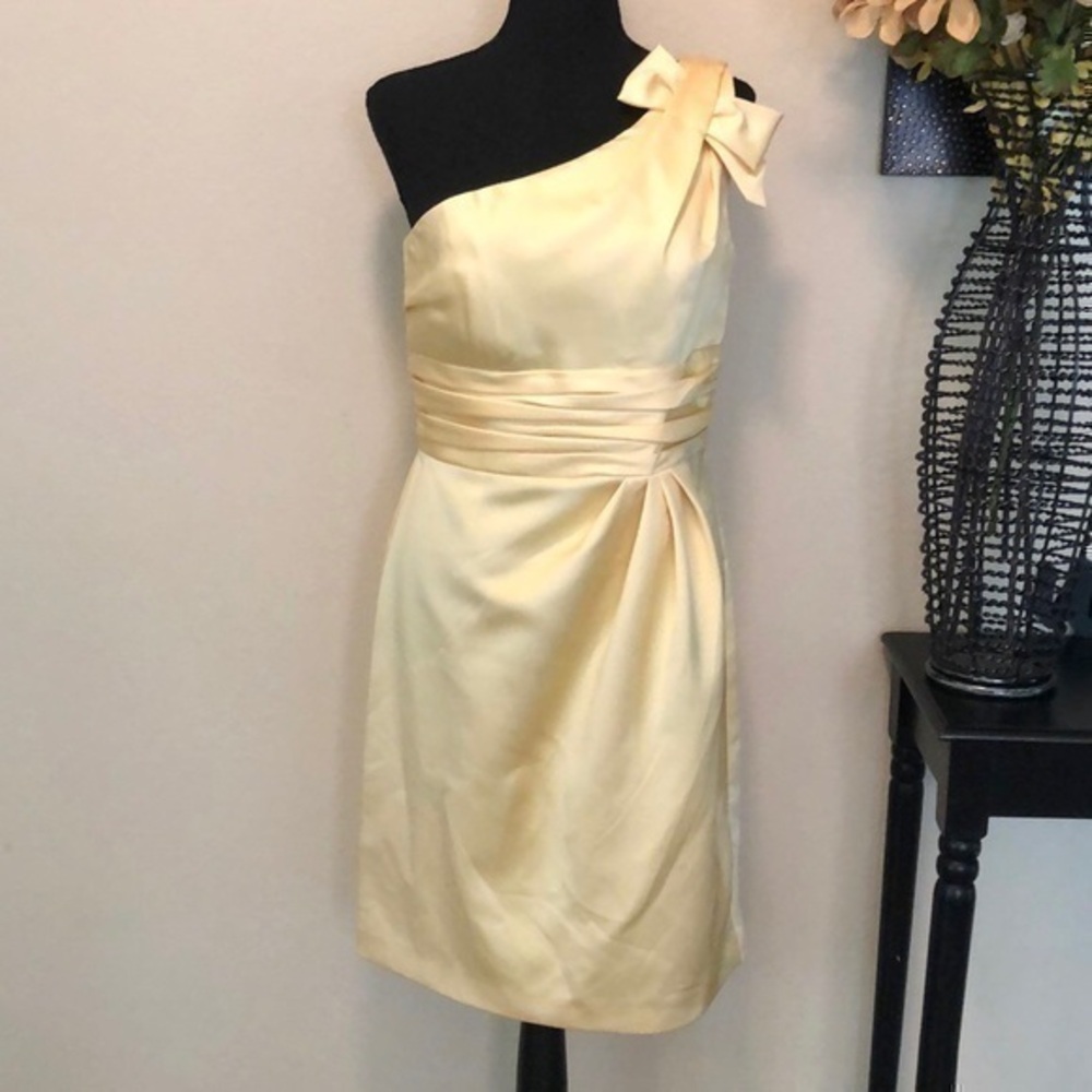 David’s Bridal Satin One Shoulder Dress w/ Ruching Canary Yellow Size 8